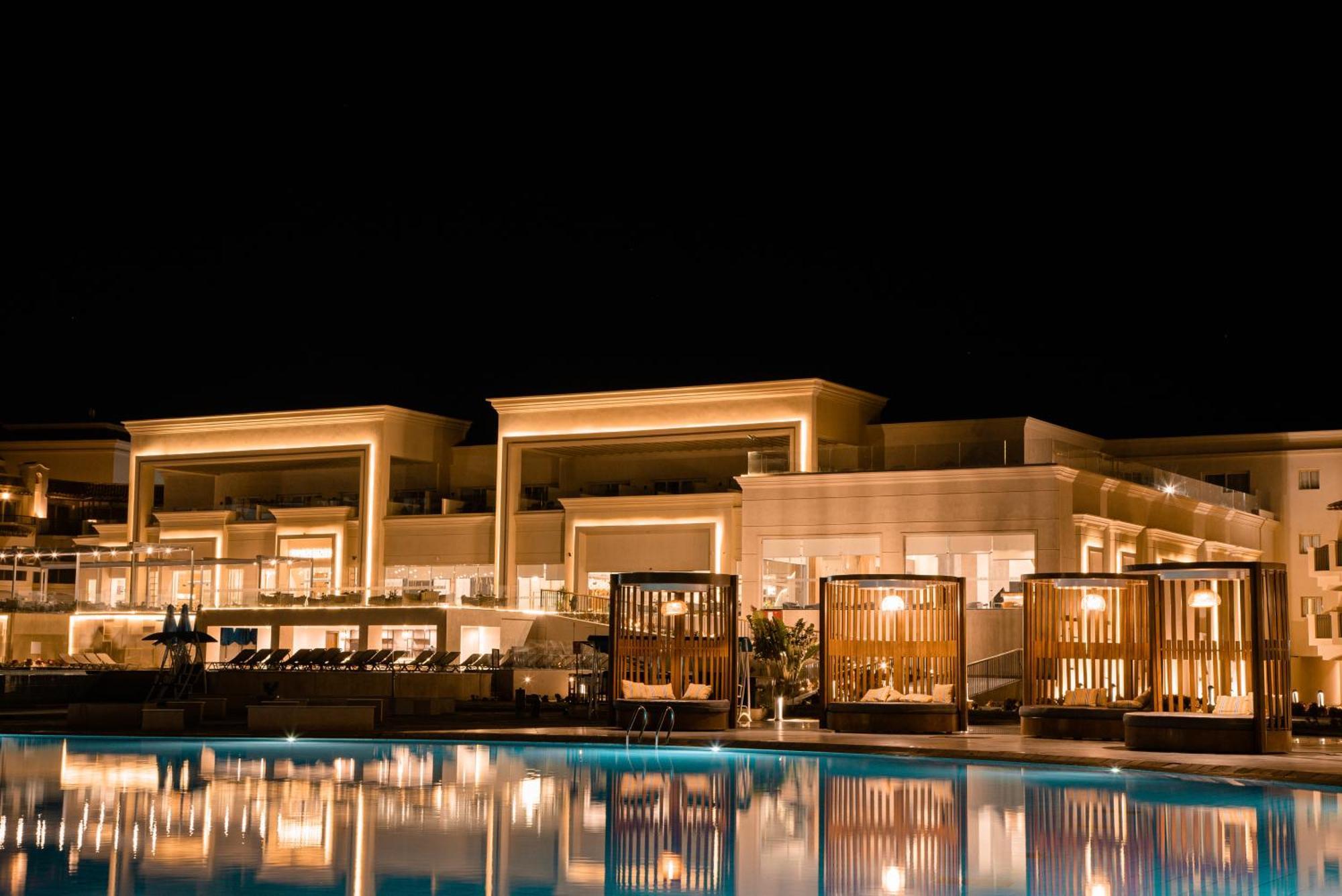 The V Luxury Resort Sahl Hasheesh Hurghada Exterior foto The Westin Resort Marina El Alamein