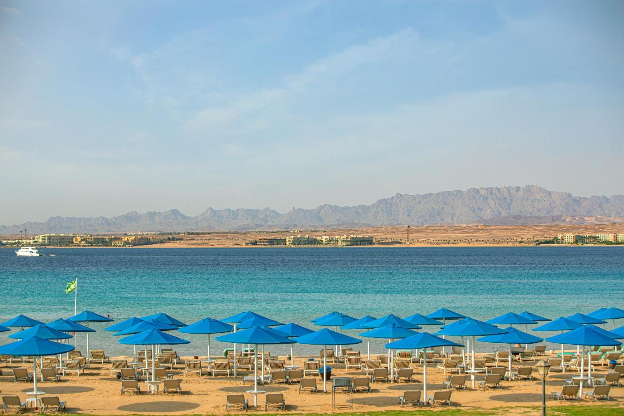 The V Luxury Resort Sahl Hasheesh Hurghada Exterior foto The Red Sea coast at Sharm El Sheikh